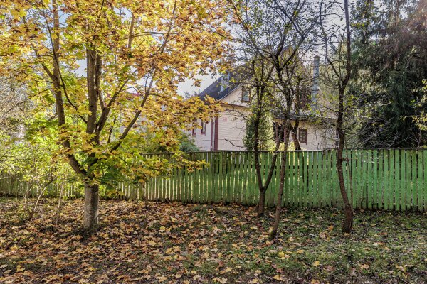 Просторный дом с гаражом и участком 25 соток, аг. Ратомка (6 км от Минска)